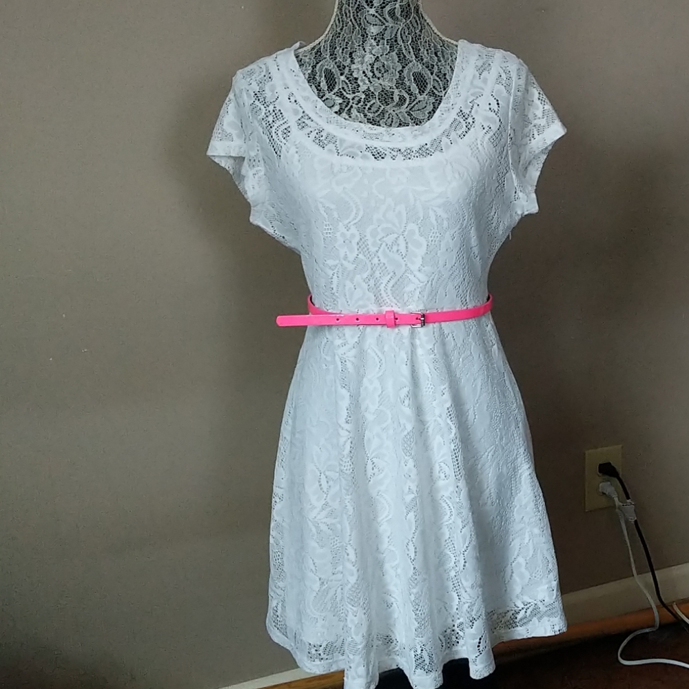 White lace dress set size medium